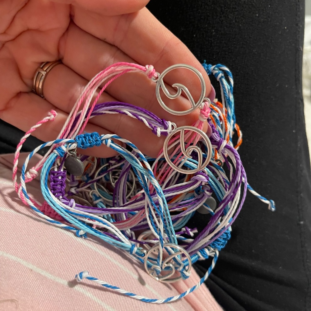 Bracelets - Picture 7 of 8